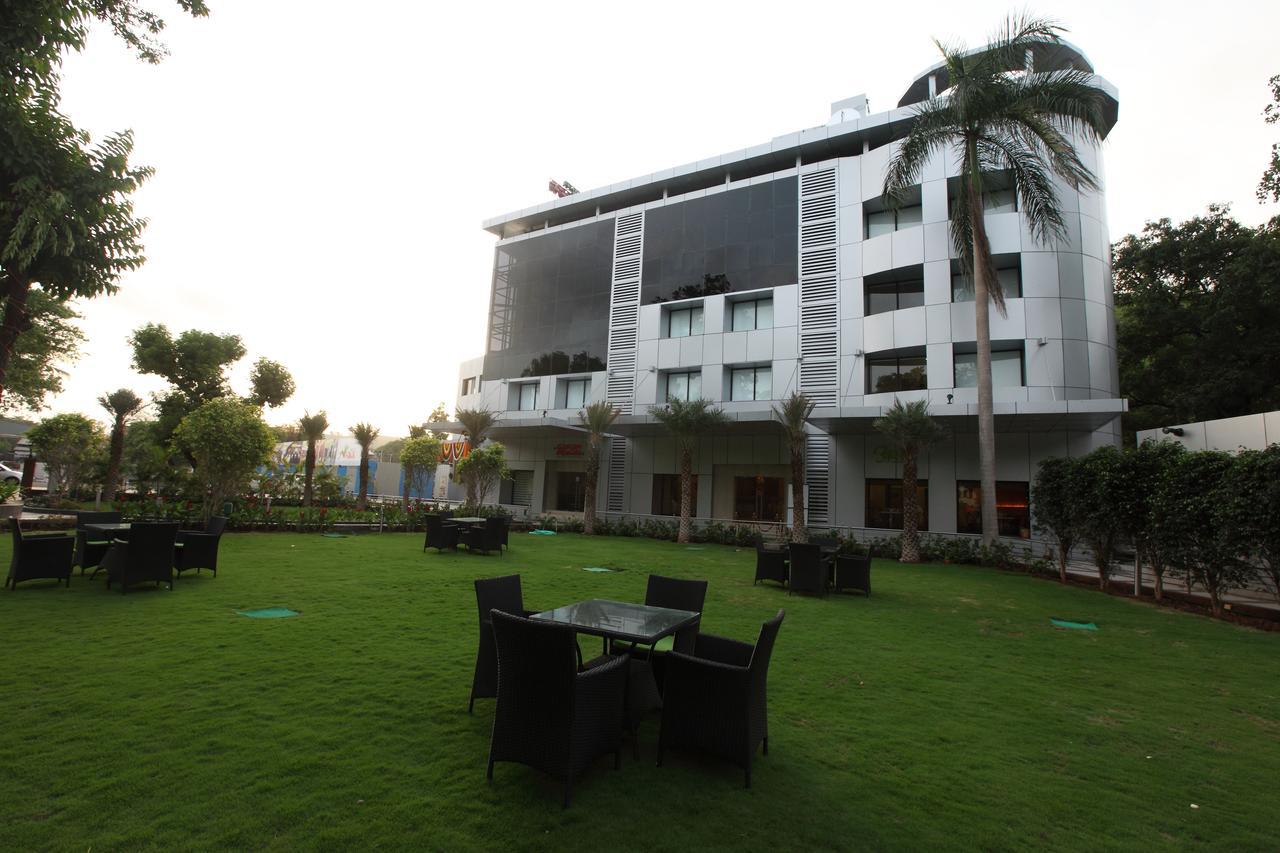 Mahād Motel Visava מראה חיצוני תמונה